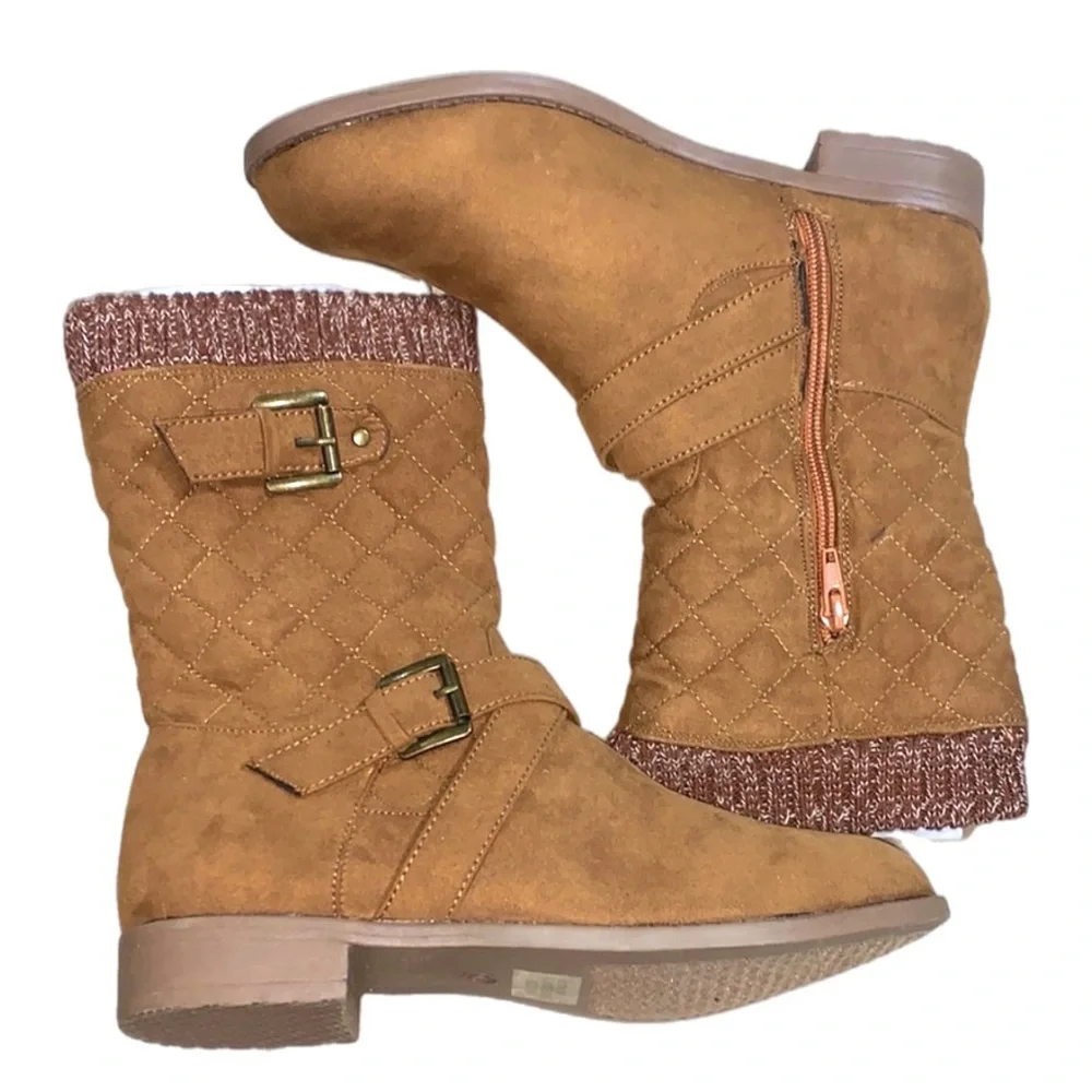 Tan Boots with Knitted Trim and‎ Buckle Details - 3305